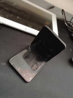 Samsung flip 3 5g - 6