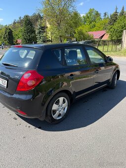 Kia Ceed CRDi 1.6 85kW 2008 - 6