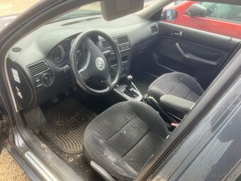 Rozprodám na díly Volkswagen Bora 1.6 - 6