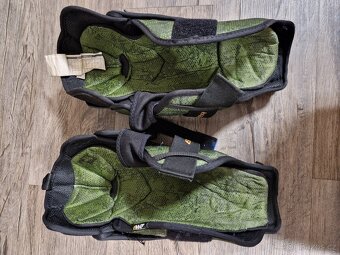 Prodám Hokejové chrániče Bauer Supreme GS Camo, Junior M - 6