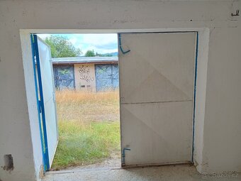 Garáž 30 m2 - 6