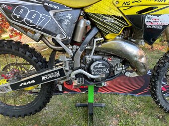 Suzuki RM 125 2t - 6
