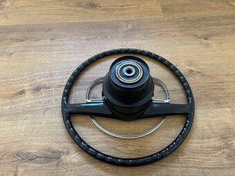 Volant Mercedes w114 - 6