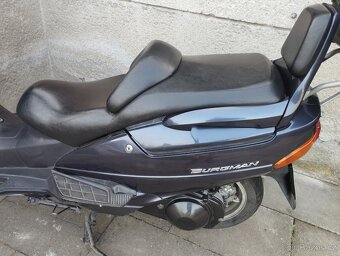 Burgman 250 - 6