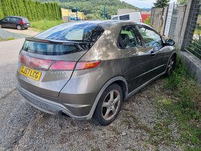 Honda Civic 8gen (FN,FK) 06-11 ufo náhradní díly - 6