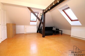 Pronájem unikátního podkrovní bytu 2+kk (77 m²), klimatizace - 6