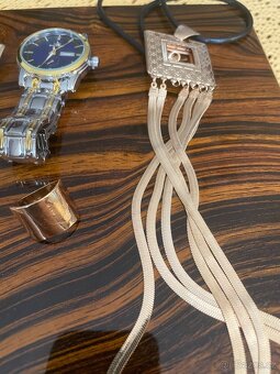 Prodám náramkové hodinky za 1500 korun, včetně pozlacených n - 6