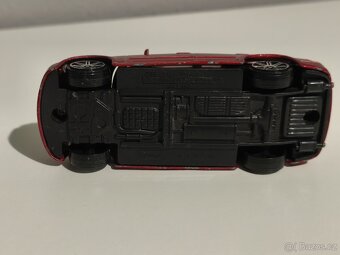 Bburago 1/43 2006 Dodge Magnum RT - 6