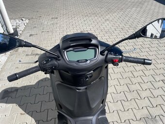 Piaggio Beverly 310 S - 6