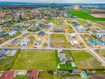 Prodej exkluzivního pozemku, 1.176 m2, Srch - Pardubice - 6