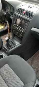 Prodám Škoda Octavia 2 combi 2.0 16V - 6
