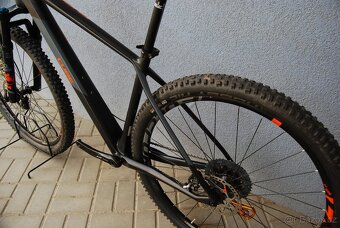 Cube Reaction 29 Carbon L - 6