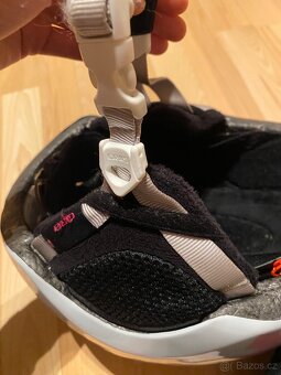 DÍVČÍ LYŽAŘSKÁ HELMA SE SRDÍČKY - 6