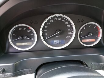 Mercedes-Benz C220 CDI - 6