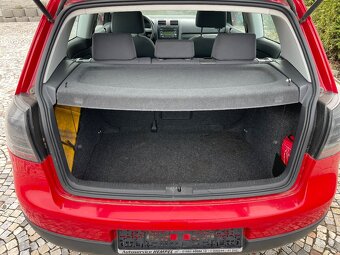 VW Golf V - 1,6 FSI - 85 KW benzin / 6 kvalt - 6