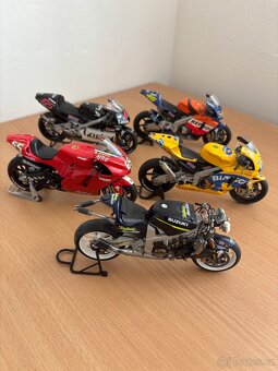 Modely motorek Tamiya 1/12 - 6