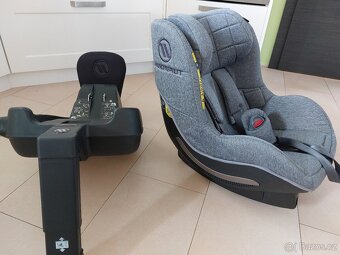 Autosedačka Avionaut + základna - 6
