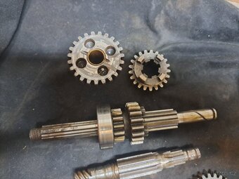 Jawa CZ 125 175 malá kývačka 356 450 - Převodovka - 6