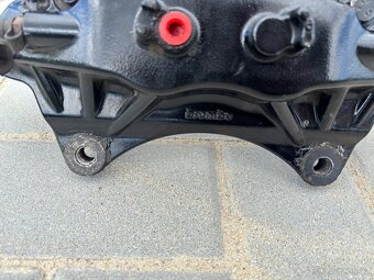 Brzdiče Brembo Subaru - přední - 6