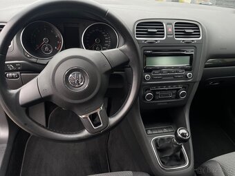 Volkswagen Golf - 6