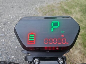 Elektrokoloběžka chopper EcoWheel GR7+ 2000W COC 40Ah matná - 6