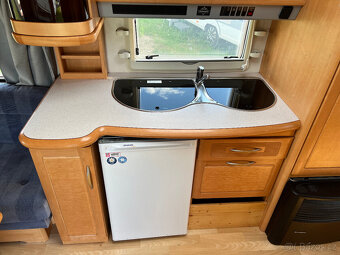 Karavan Hobby Exclusive 560, R.V.:2002 - 6