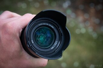 Sony A6400 + 18-135 mm, příslušneství - 6