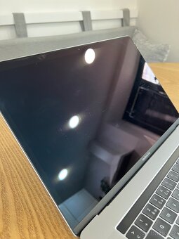 MacBook Pro 15" 2017 touchbar - 6