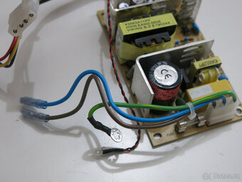 Custom PC zdroj ze zrušeného projektu 100-240V na 2x Molex - 6