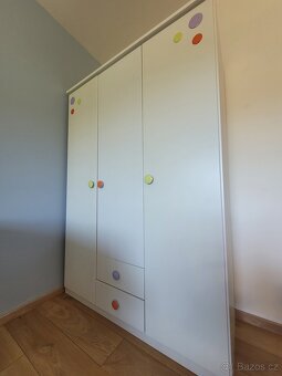 Nábytek dětský pokoj, stoly, skříně - 6