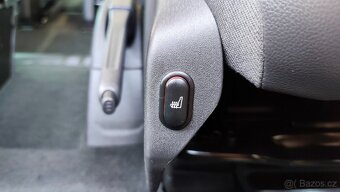 Ford Tourneo Custom 2.2 TDCi Titanium LONG 8MÍST 2XŠOUPAČKY - 6