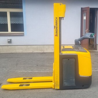 Ručně vedený vysokozdvižný vozík Jungheinrich ERC 212 - 6