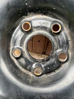 Prodám originální plechové disky včetně pneu 215/60/16 - 6