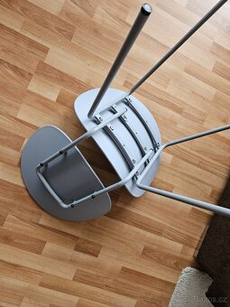 Plastová jídelní židle - 6