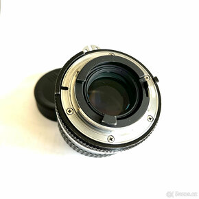 Nikkor MF 85mm f/2 Ai - 6