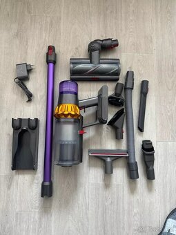 Prodám Dyson V15 v top stavu - 6