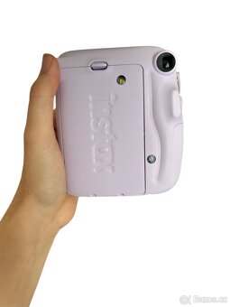 Instax Mini 11 Lilac + 40 fotopapírků – jako nový - 6