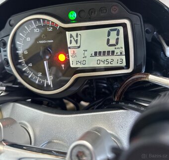 SUZUKI GSR 750. 3600€ - 6