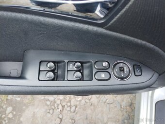 Hyundai i30 1.4 benzín 80kw,-KOUP.ČR,PO STK A ROZVODECH - 6