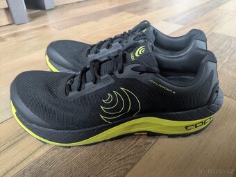 Topo Athletic Mnt Racer 3 - 6