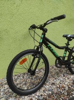 Značkové dětské kolo CORE NIPPER 20" (černá/zelená) - 6