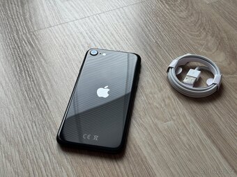 Apple iPhone SE 2. Generace 64Gb - Černý - TOP - 6