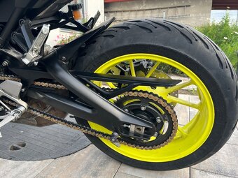 Yamaha MT-09 - 6
