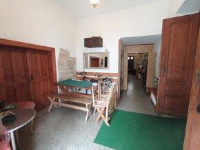 Prostorný dům – vhodný k přestavbě na bytový dům, Žireč - 6