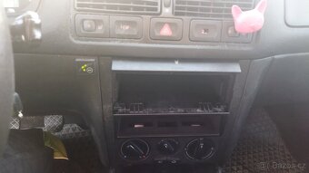 Volkswagen Golf IV 1.6i16V ATN LPG platnost 03/2032 - 6