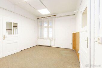 Pronájem obchodních a skladovacích prostor na frekventovaném - 6
