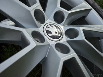 Kompletní letní Alu kola Šk. STRATOS - 205/50 R17 XL - 5x100 - 6