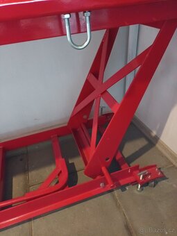 Hydraulická zvedací plošina na moto - 6