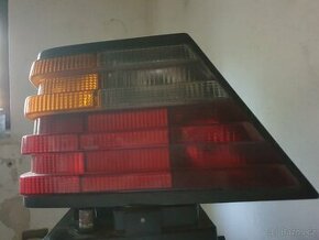 W124 hella origo.nove zadni svetla 2000kč a blinkr 1300kč - 6