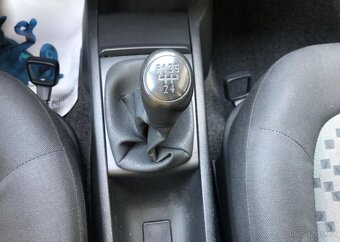 Škoda Fabia 1.4 16V benzín manuál 55 kw - 6